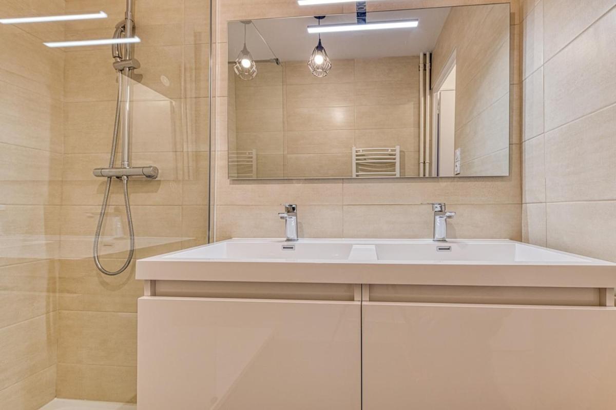 Magnificent Apartment, 4 Bedrooms, Fiber Wifi Grenoble Bagian luar foto